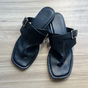 Leather Black Square Toe Buckle Sandal - Caslon - 8